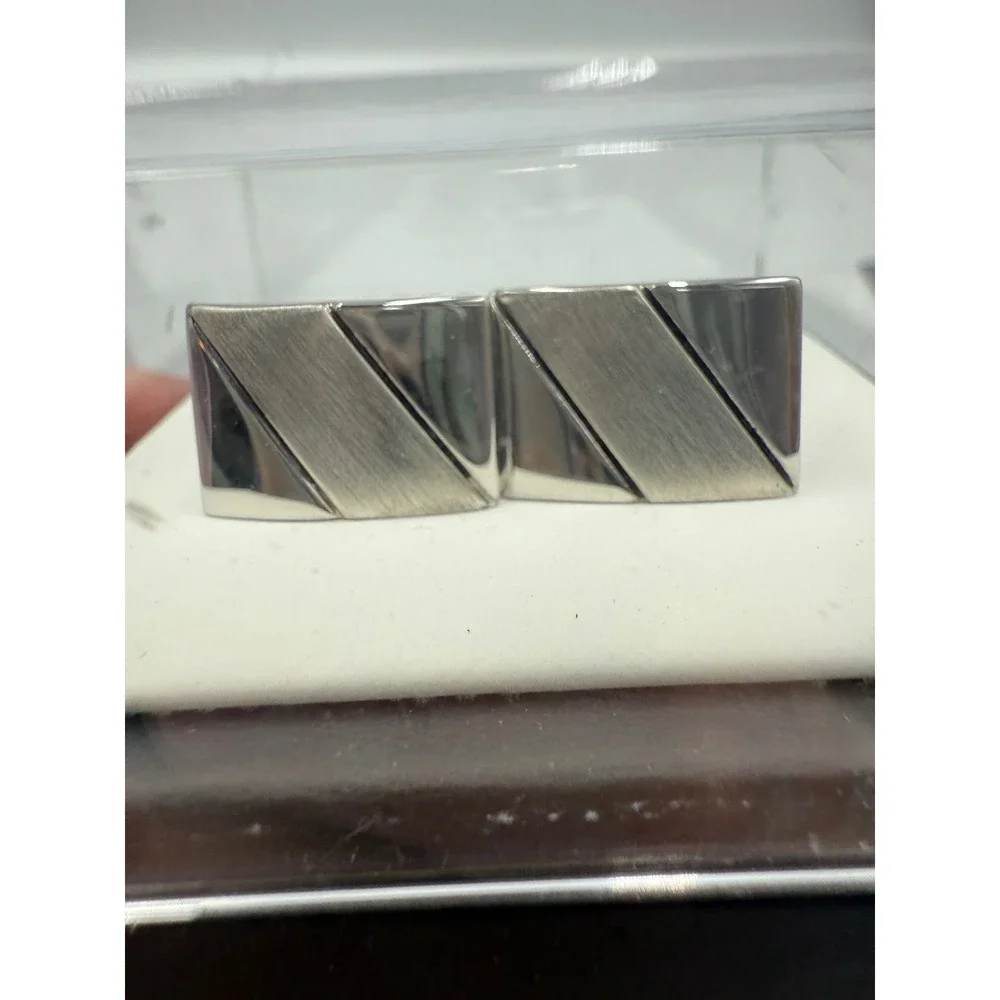 Perry Ellis Portfolio Mens Silver Tone Rectangular‎ Diagonal Stripe Cufflinks